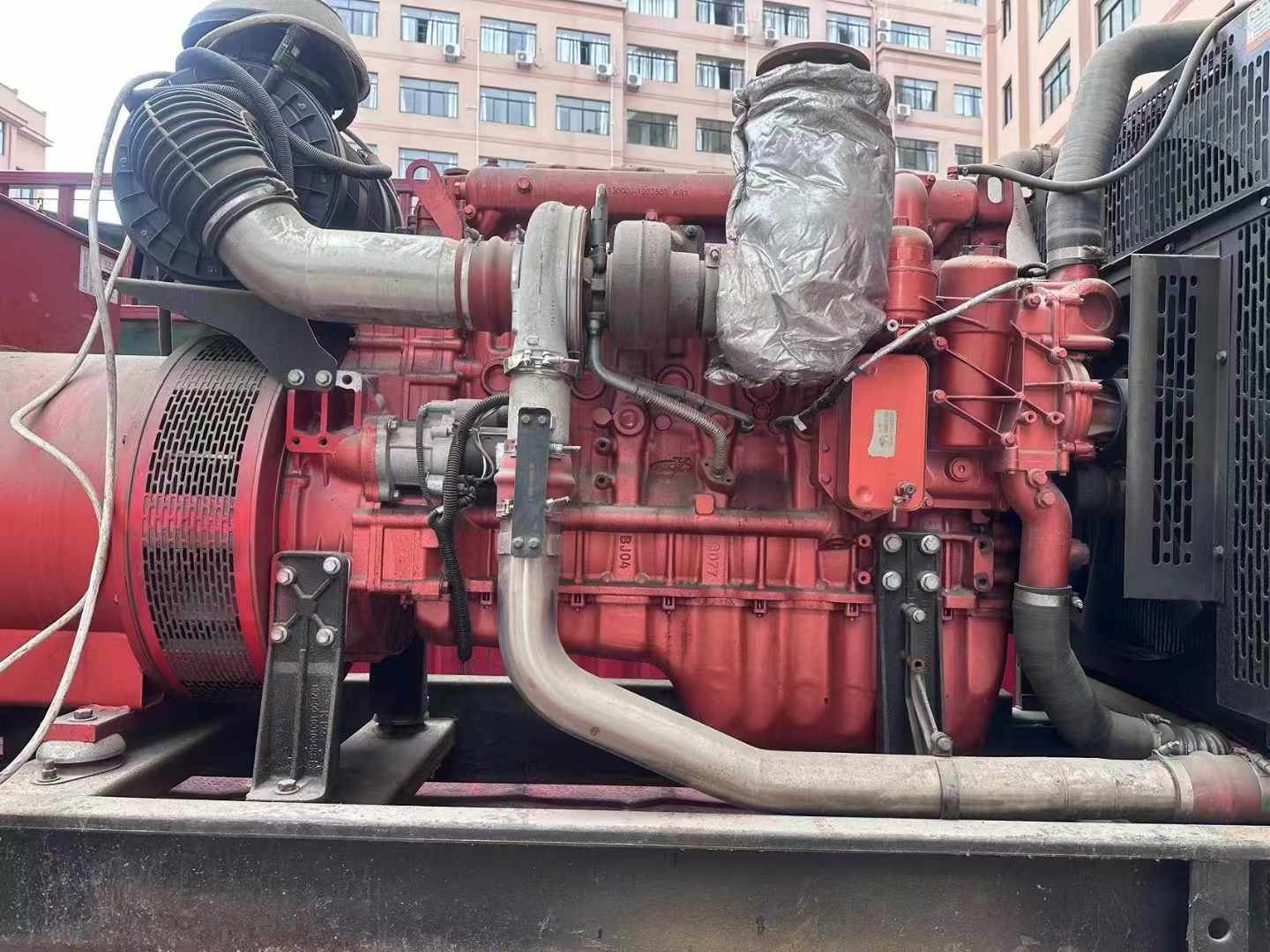 梁河如何选择适合 600kW 柴油发电机组的过载保护器？